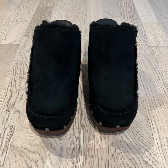 UGG Aubriana - black - size 9 - Picture 2 of 6